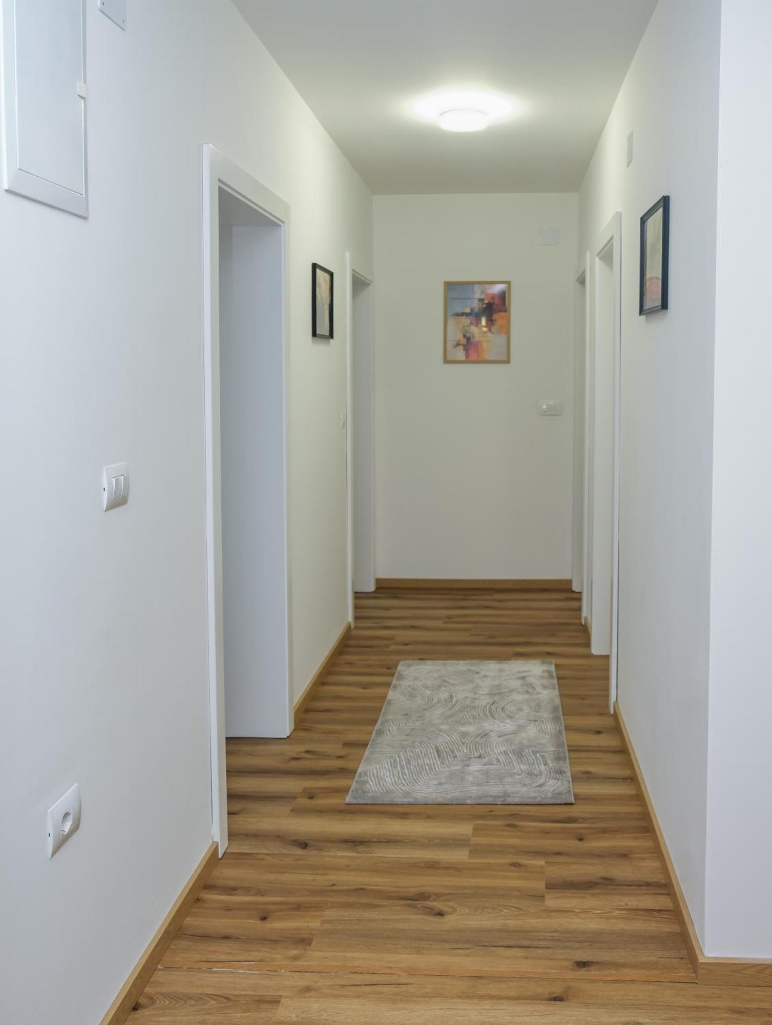 Nest Apartments Gjakova Esterno foto
